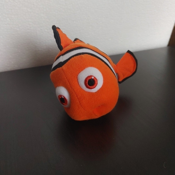 Finding Nemo Plush - Picture 2 of 7